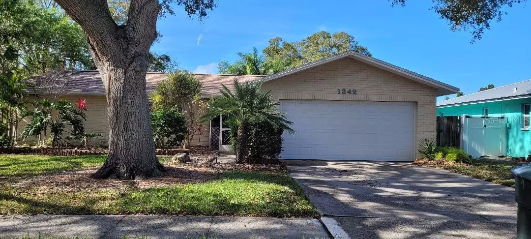 1242 DINNERBELL LN E, Dunedin, FL 34698