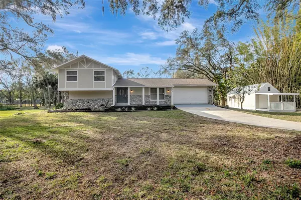 8012 ROGERS PL, Wesley Chapel, FL 33544