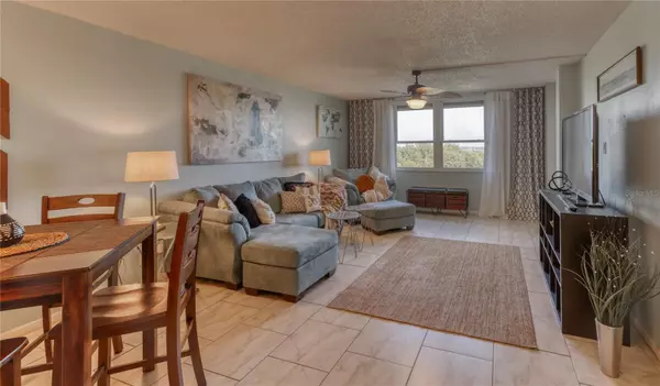 Clearwater, FL 33760,2618 COVE CAY DR #402