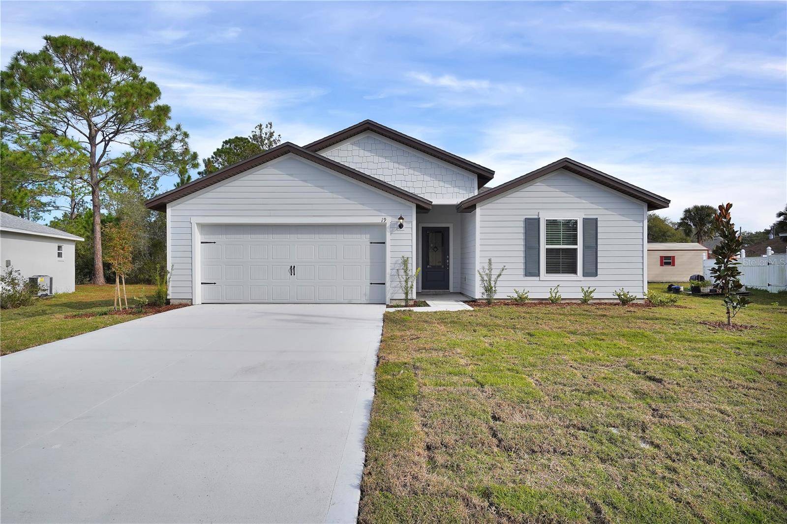 19 PINEAPPLE DR, Palm Coast, FL 32164