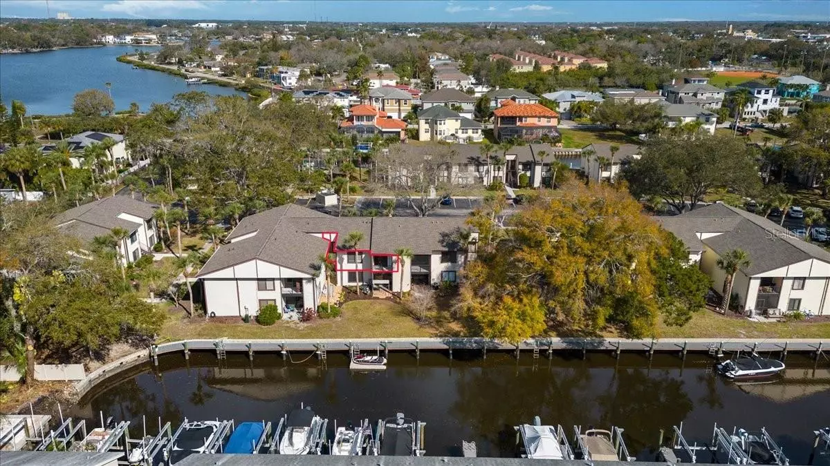 Tarpon Springs, FL 34689,330 MOORINGS COVE DR