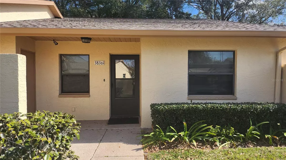 Zephyrhills, FL 33542,38361 IRONWOOD PL #5