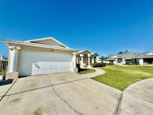 Zephyrhills, FL 33540,7703 ARMS DR