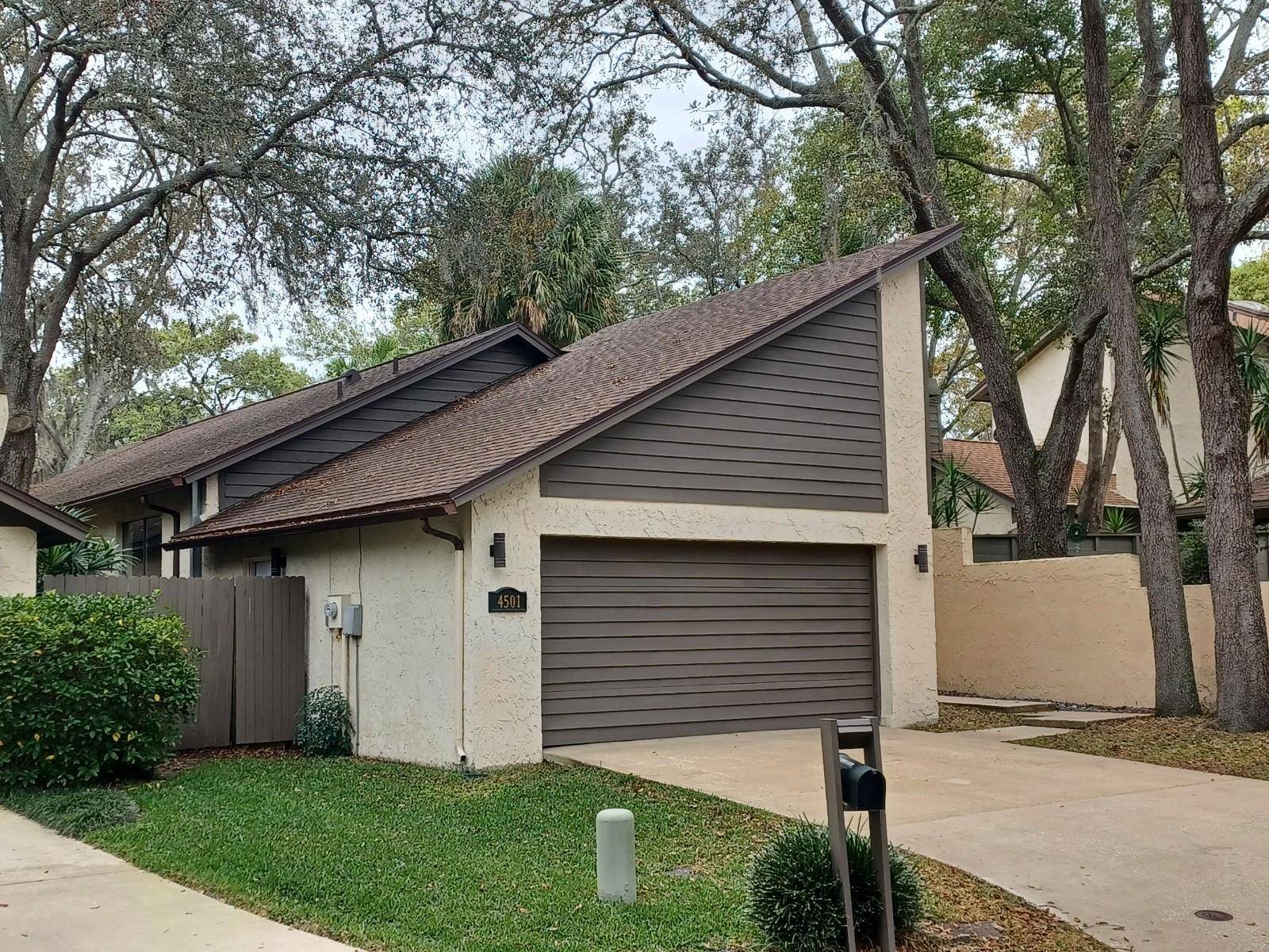 4501 SWEETWATER LAKE DR #4501,  Tampa,  FL 33613