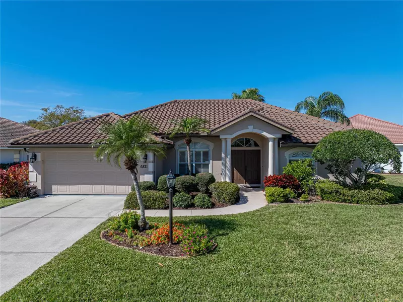 6821 CORRAL CIR, Sarasota, FL 34243