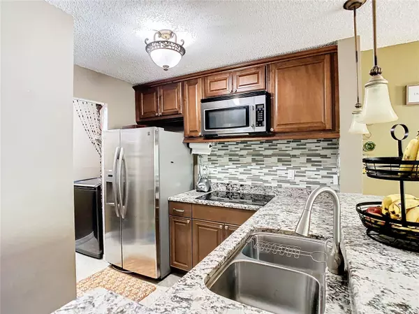 Tampa, FL 33624,4115 CHATHAM OAK CT #218