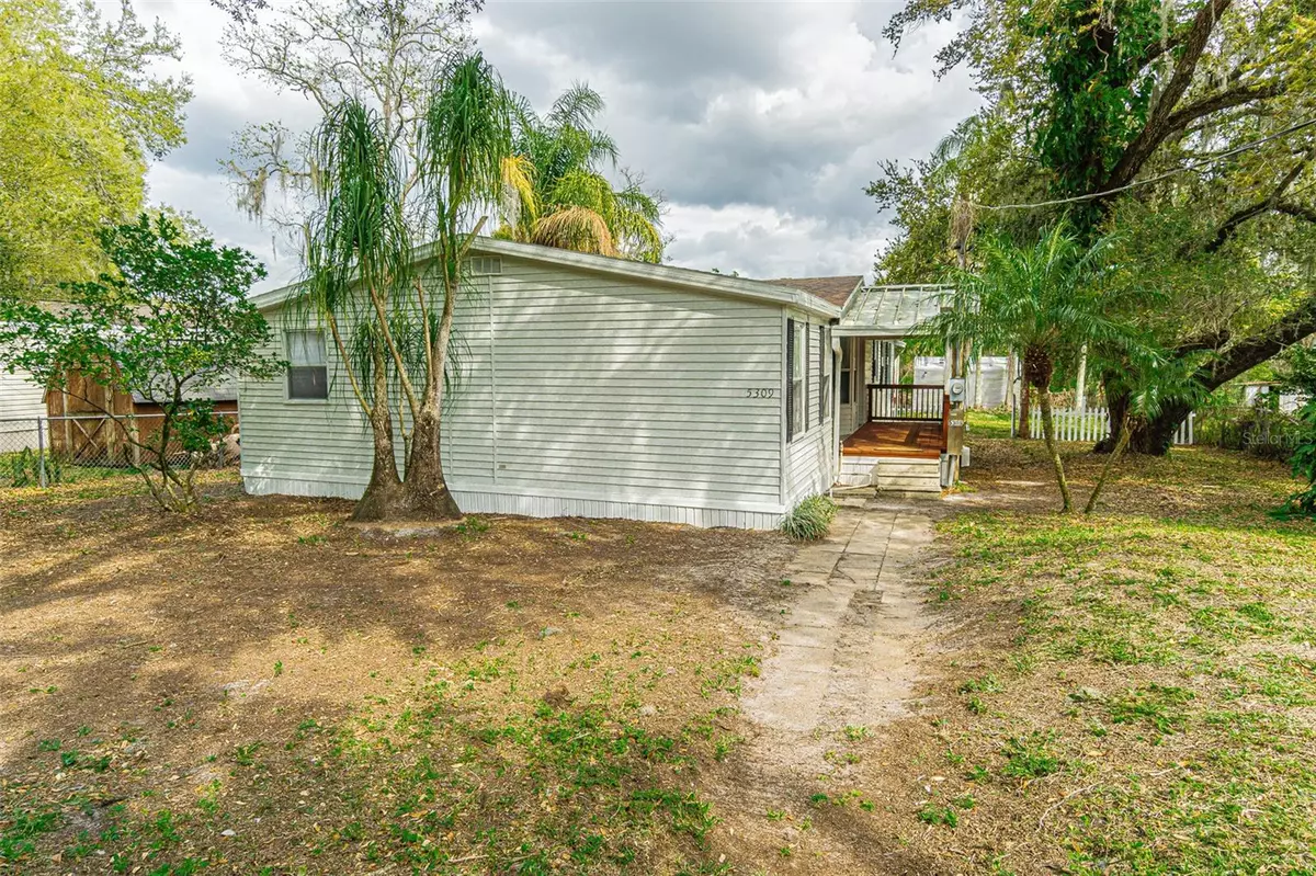 Seffner, FL 33584,5309 ROYAL OAK DR