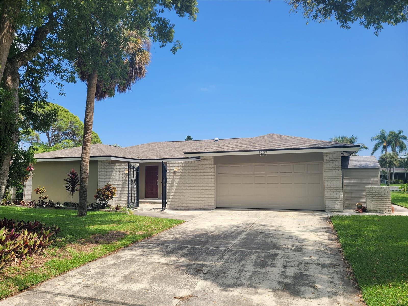 5237 DOVER ST NE, St Petersburg, FL 33703