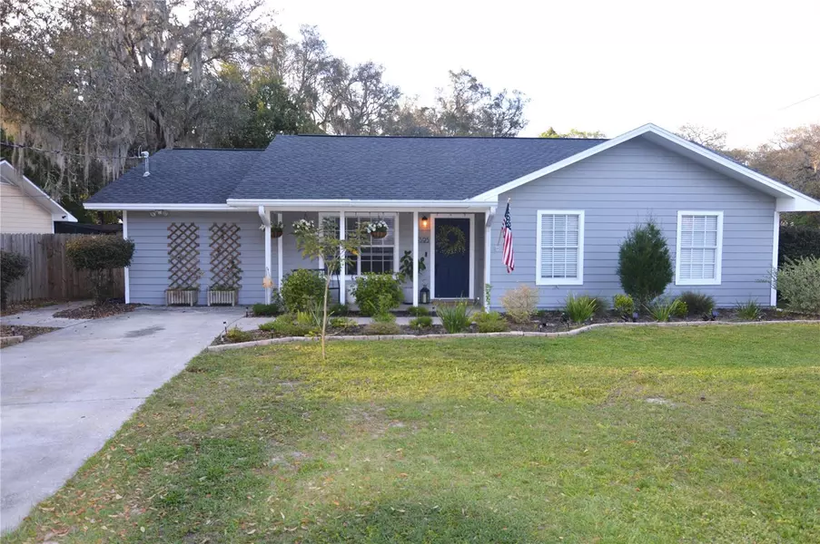 33395 RIDGE MANOR BLVD, Dade City, FL 33523