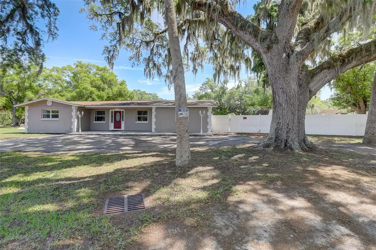 Ruskin, FL 33570,304 4TH ST SE