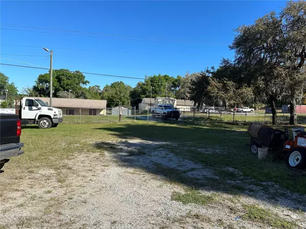 36302 COUNTY ROAD 52 HWY, Dade City, FL 33525