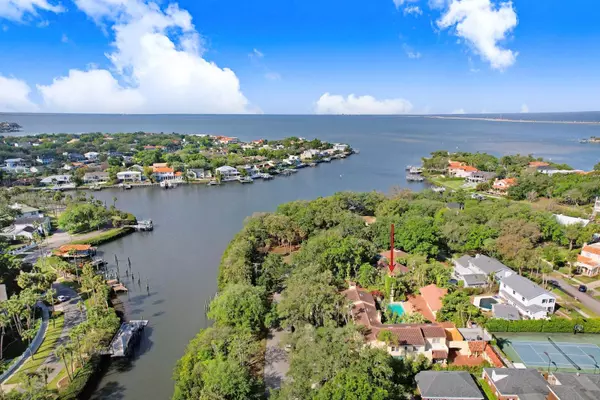 Tampa, FL 33609,5020 S SHORE CREST CIR