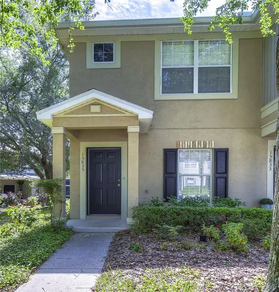 15835 FISHHAWK FALLS DR, Lithia, FL 33547