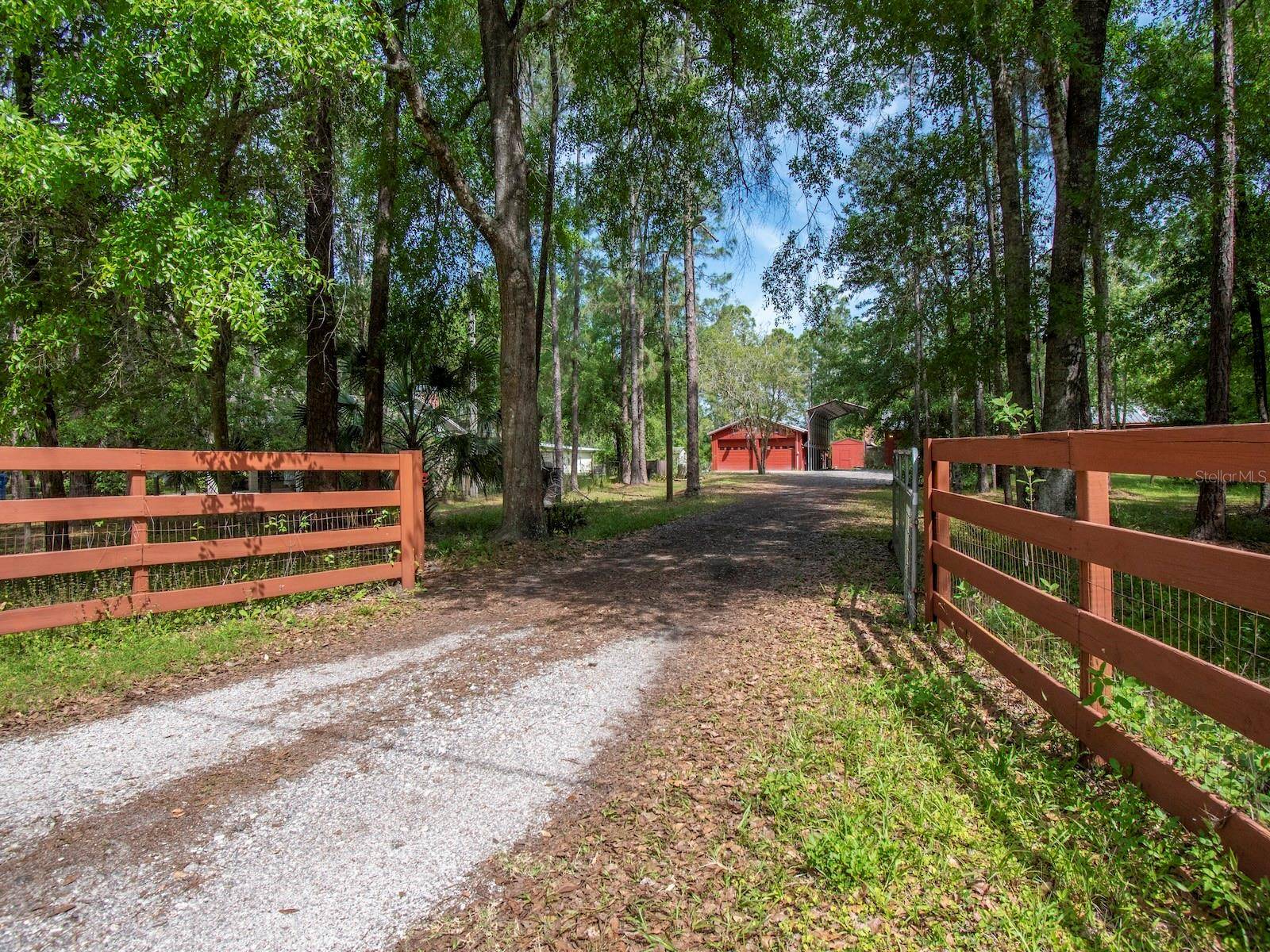 27301 GREEN WILLOW RUN, Wesley Chapel, FL 33544