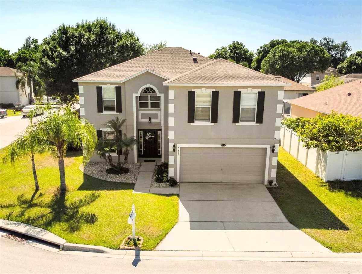 Lakeland, FL 33811,5697 OAKWOOD KNOLL DR