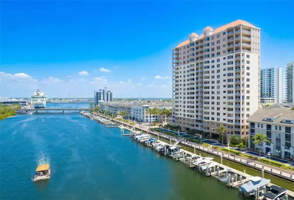 371 CHANNELSIDE WALK WAY #303,  Tampa,  FL 33602