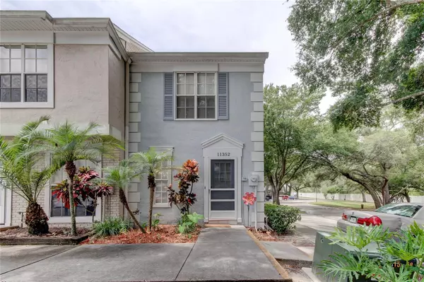 11352 GRANDVILLE DR #17, Tampa, FL 33617