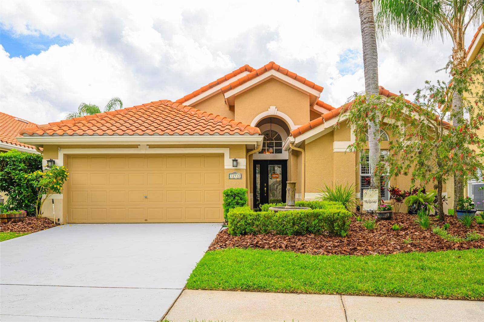18932 AVENUE BIARRITZ,  Lutz,  FL 33558
