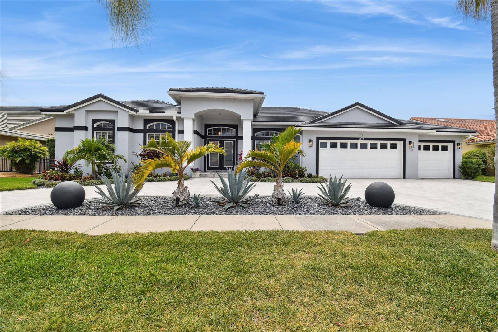 9810 BAY ISLAND DR,  Tampa,  FL 33615