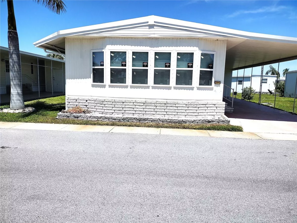 Pinellas Park, FL 33781,82307 1ST AVE N #307