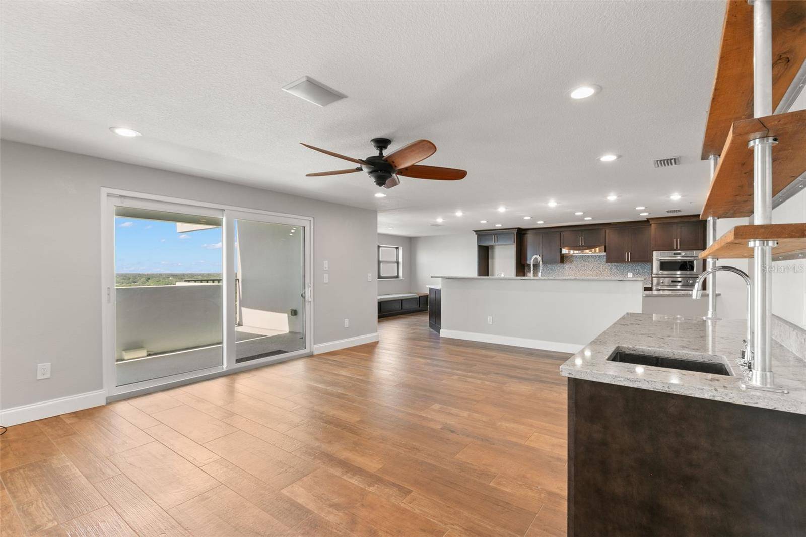 Tampa, FL 33611,4141 BAYSHORE BLVD #1402