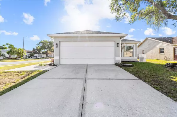 Riverview, FL 33579,13215 PINE CREEK CIR