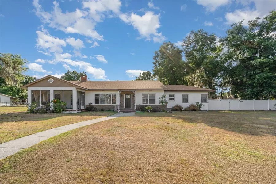 118 S OAK AVE, Fort Meade, FL 33841