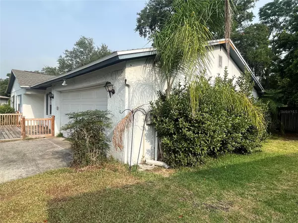 Seffner, FL 33584,2912 FOREST CIR