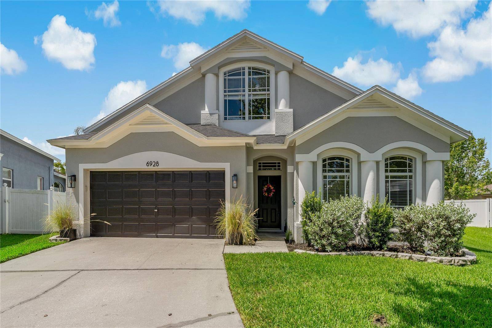 Wesley Chapel, FL 33545,6928 BLUFF MEADOW CT