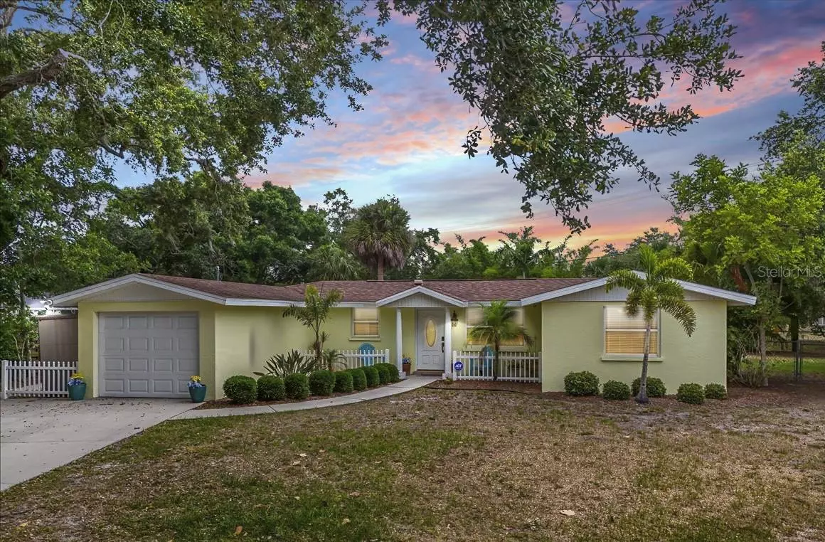 Sarasota, FL 34231,2717 SILVER KING WAY