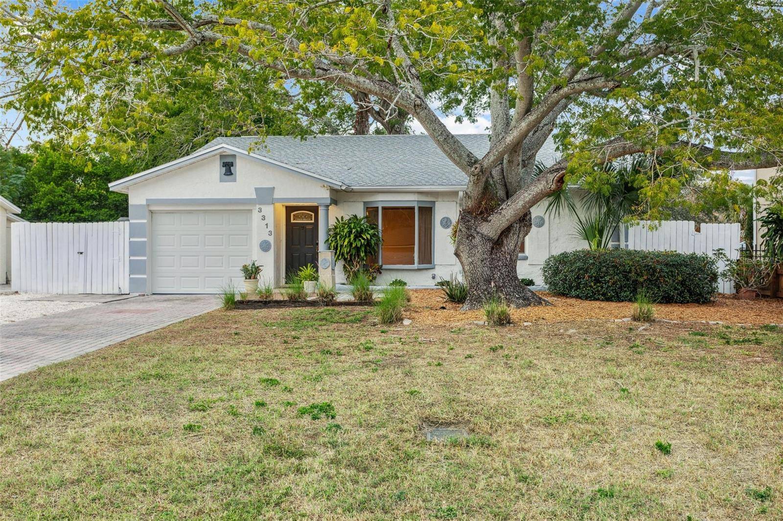 3313 W PEARL AVE, Tampa, FL 33611
