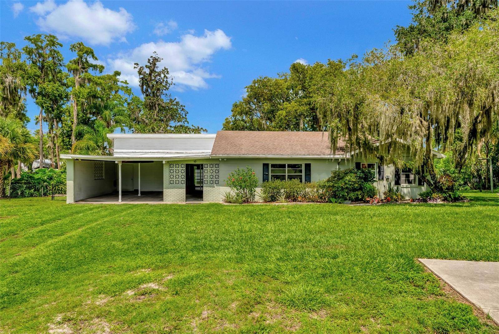 18610 HANNA RD, Lutz, FL 33549