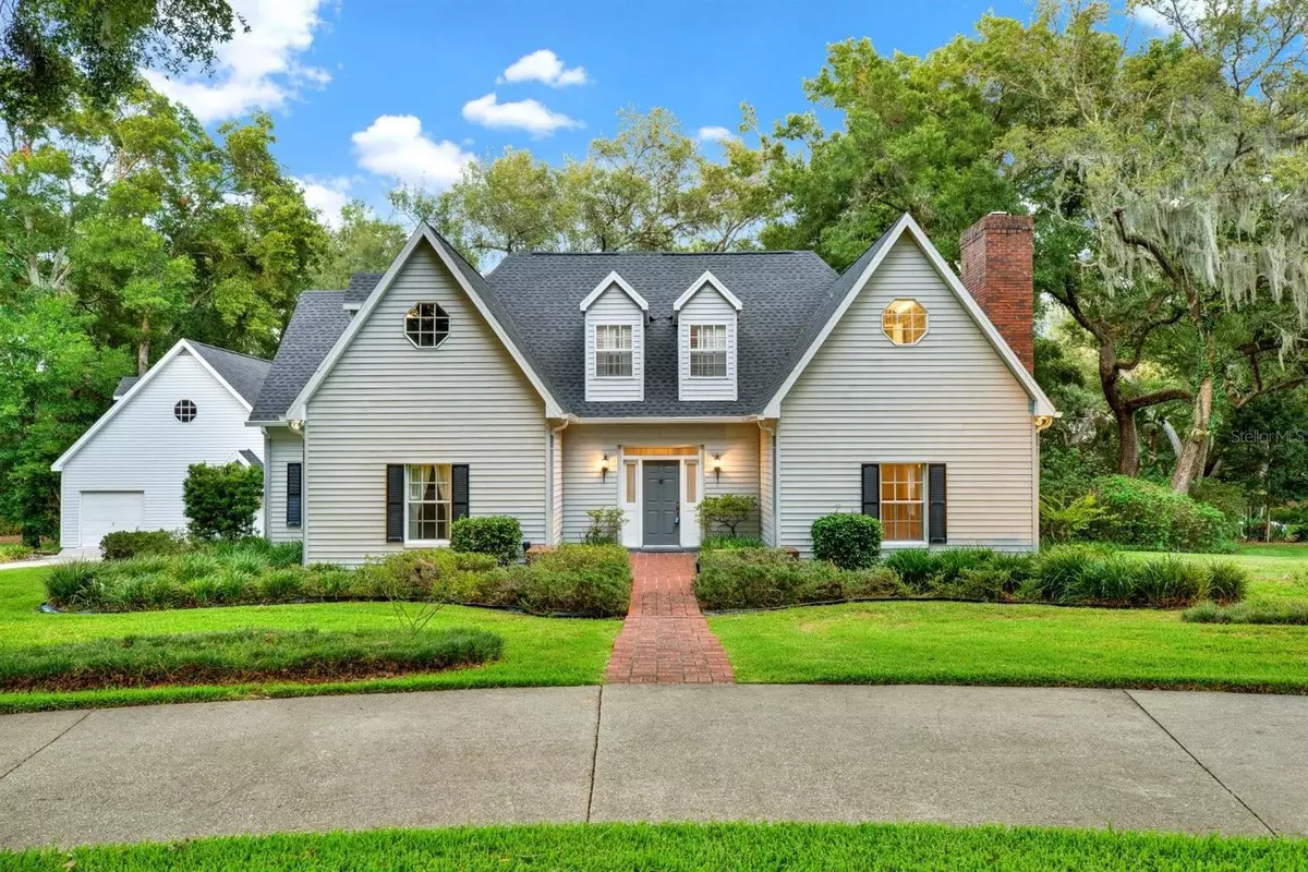 Brandon, FL 33510,901 OAK HOLLOW PL