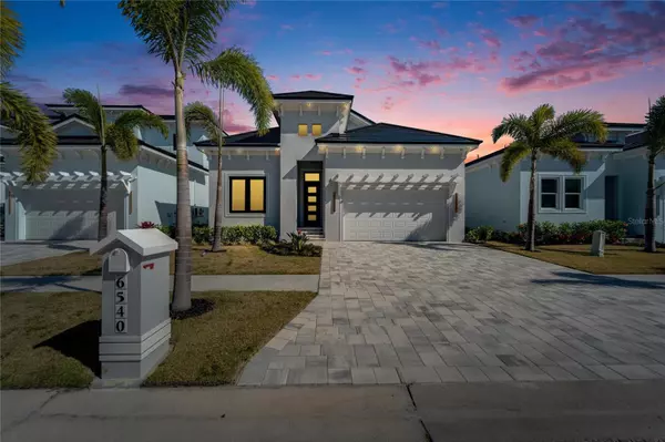 Apollo Beach, FL 33572,6540 SIMONE SHORES CIR