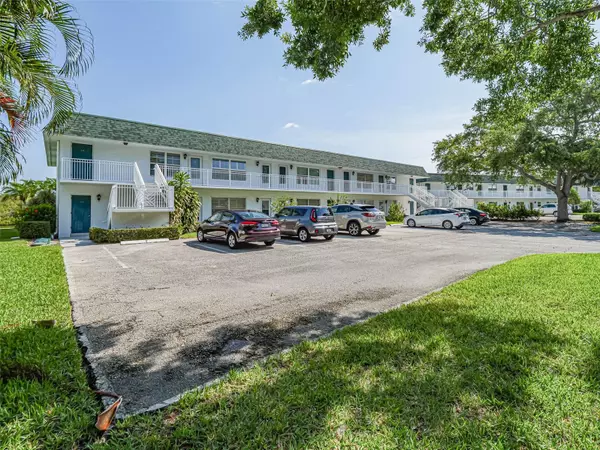 Vero Beach, FL 32960,2800 INDIAN RIVER BLVD #L-2