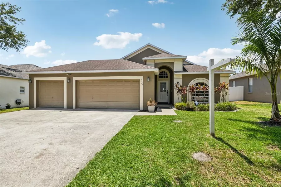 2328 TOWERING OAKS CIR, Seffner, FL 33584