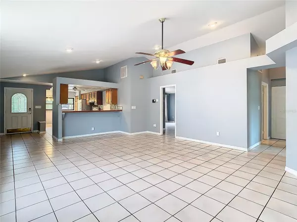 Tarpon Springs, FL 34689,694 MERLINS CT