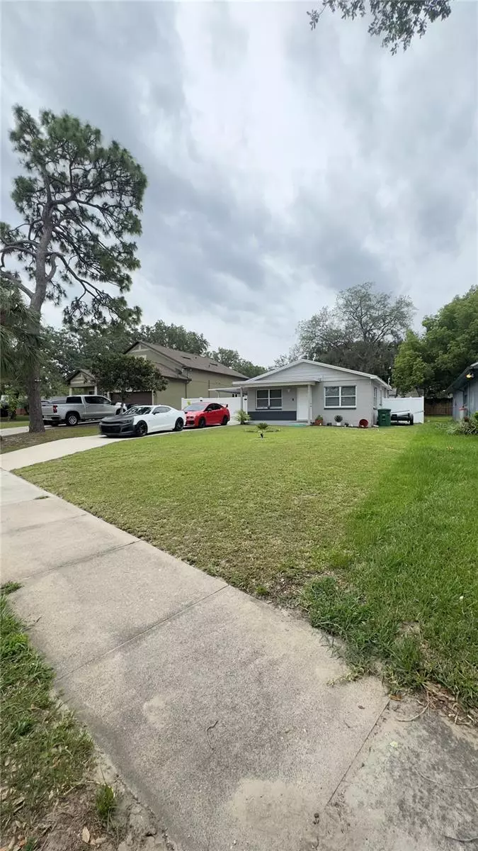 Tampa, FL 33612,9404 FOREST HILLS DR