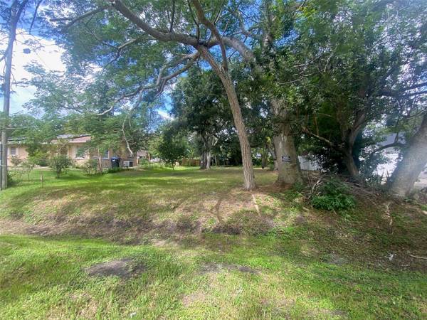 9674 8TH AV., Orlando, FL 32824