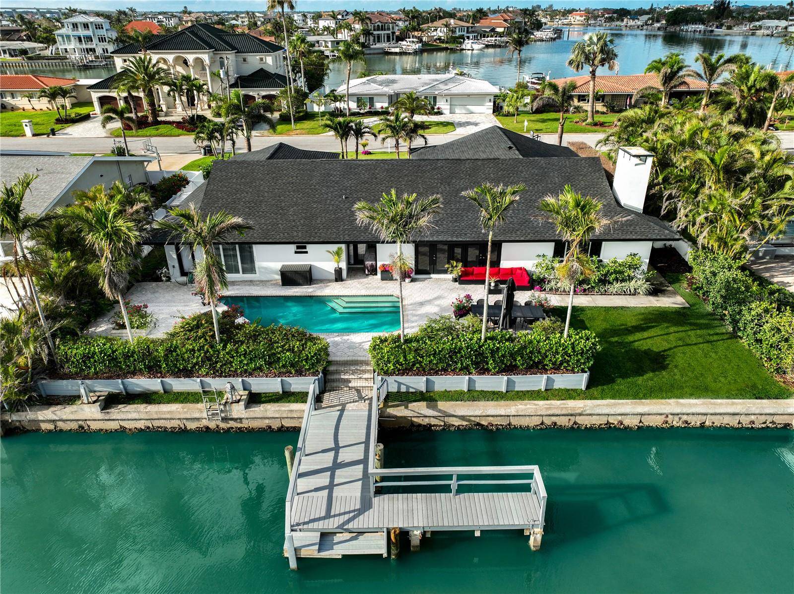 221 HOWARD DR, Belleair Beach, FL 33786