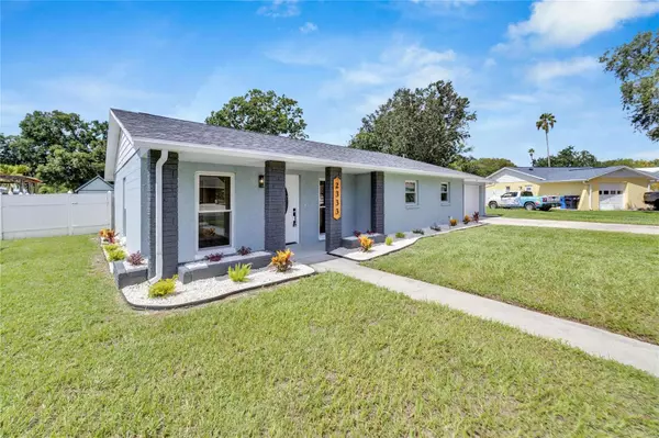 Seffner, FL 33584,2333 MERRILY CIR S