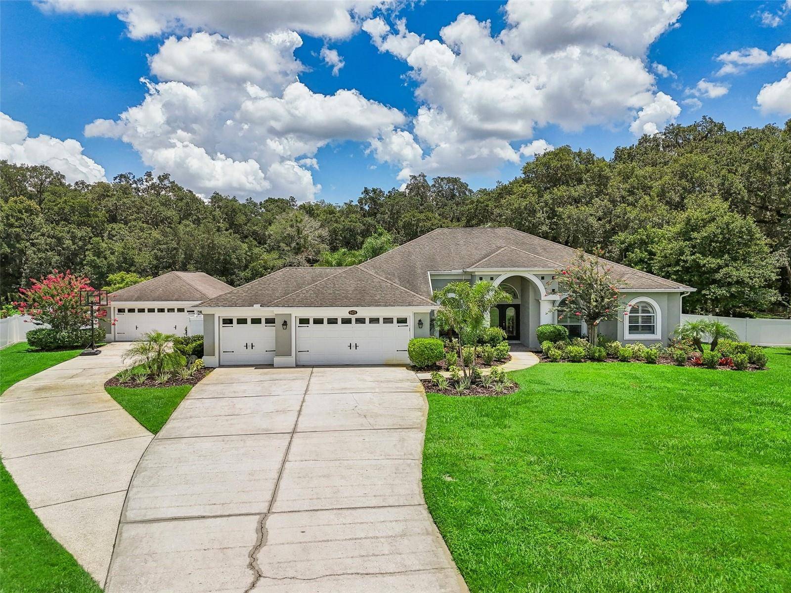 9478 SWIFT CREEK CIR, Dover, FL 33527