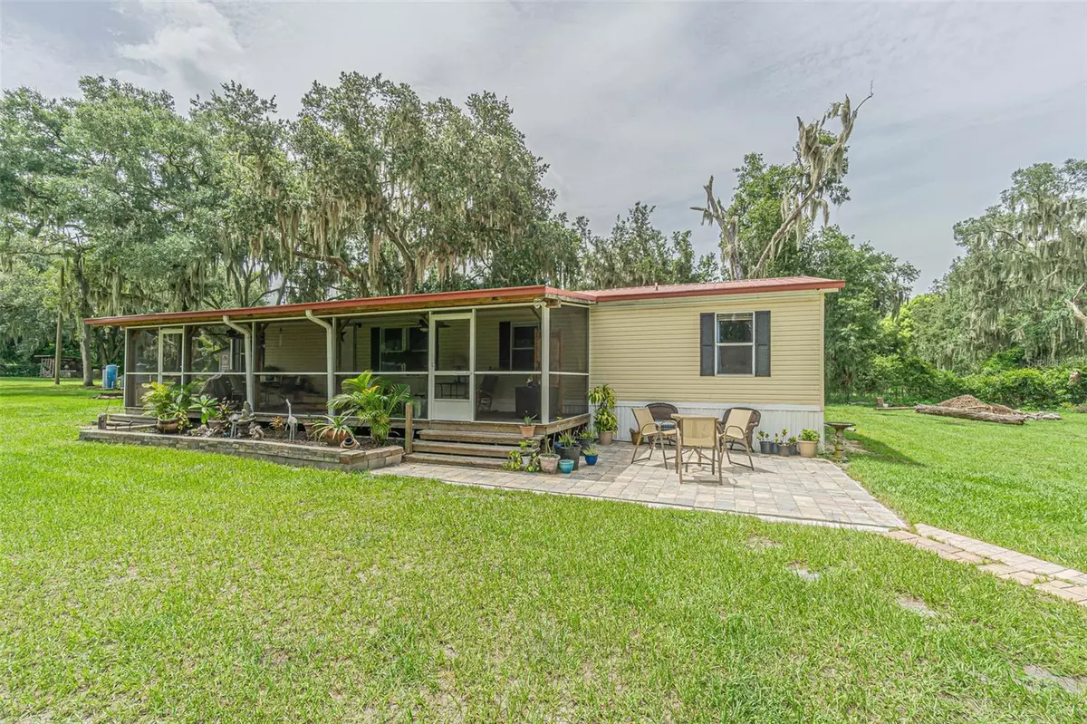 Lithia, FL 33547,2209 HENDRY RD