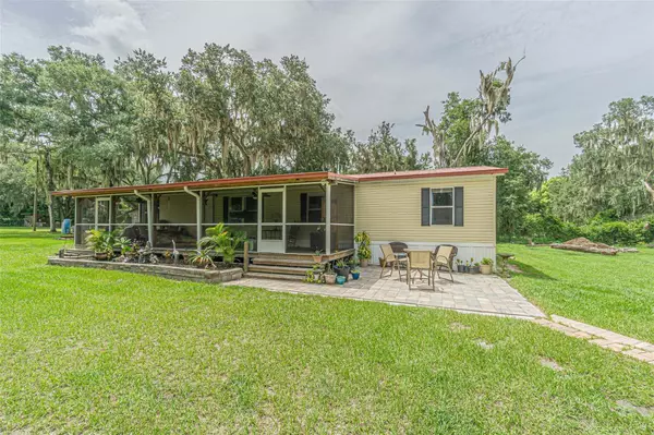 2209 HENDRY RD,  Lithia,  FL 33547