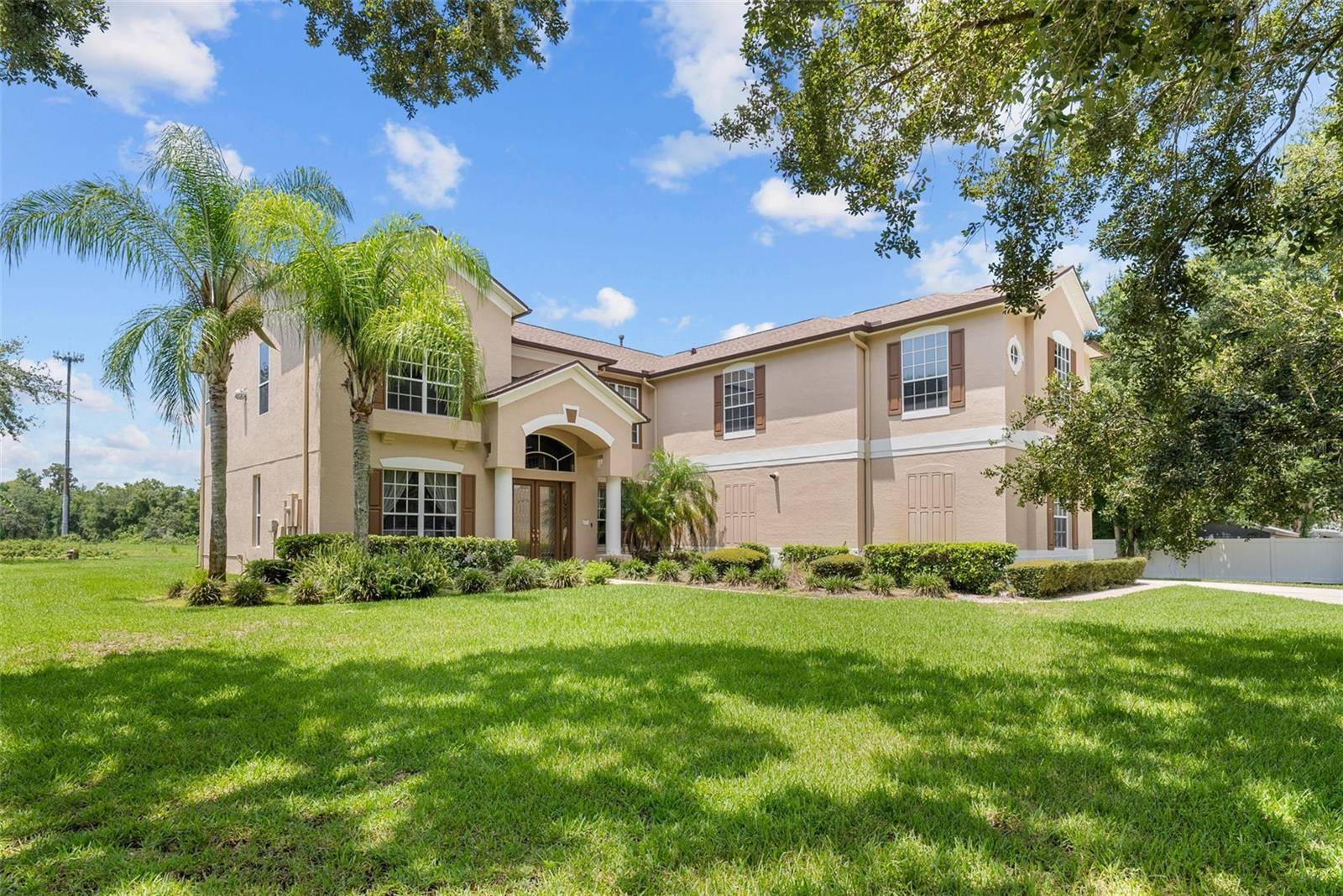 Brandon, FL 33511,212 EXCALIBUR CT