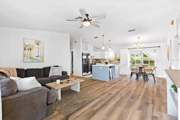 Lady Lake, FL 32159,719 HEATHROW AVE