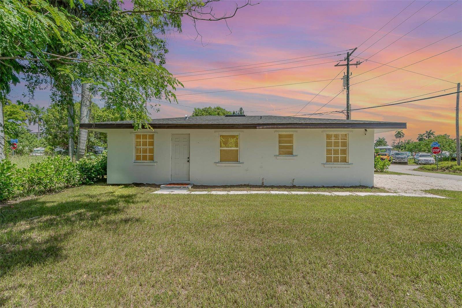 21 CABANA AVE, North Fort Myers, FL 33903