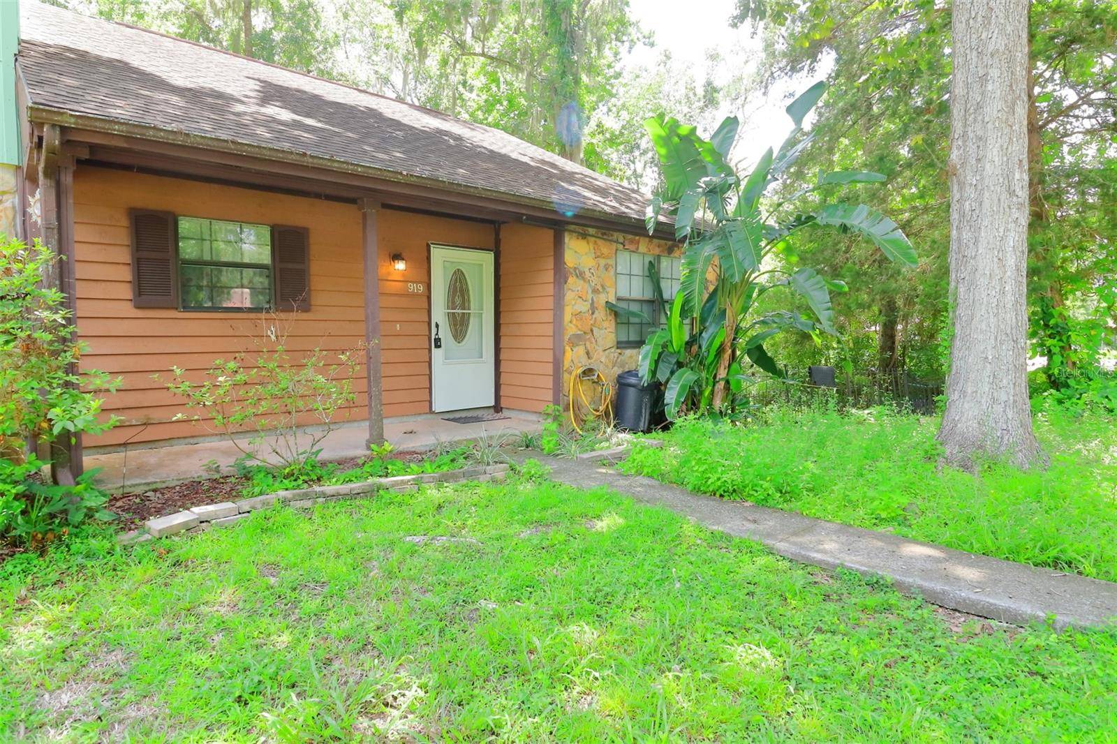 919 CANDLEBROOK LN, Brooksville, FL 34601