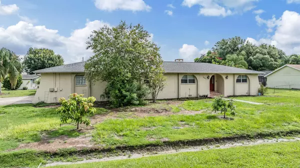 Ruskin, FL 33570,317 WENDI LN