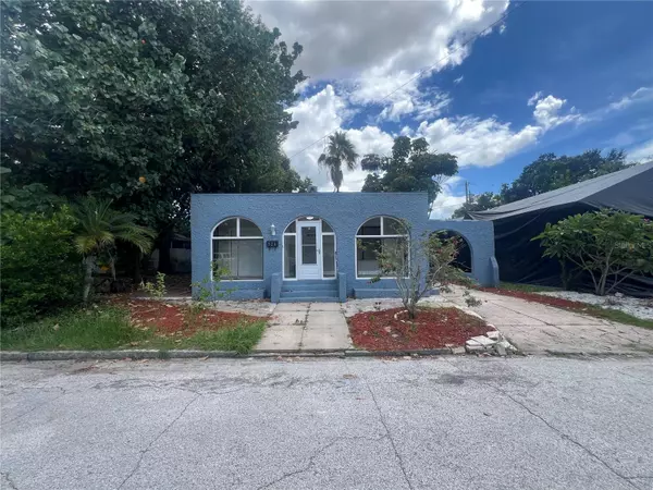 526 KIRKWOOD TER N, Saint Petersburg, FL 33701